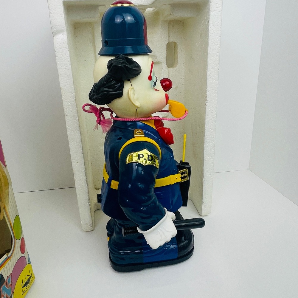 New Bright Bump N Bobby Clown Toy Blue Policeman 1989 Vintage Untested For Parts - Picture 13 of 16